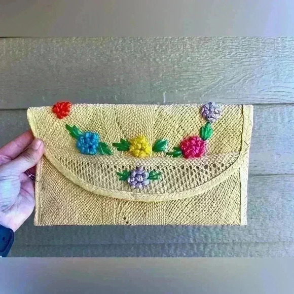 True vintage “vacation” clutch from Jamaica in the 80s! - Picture 1 of 4
